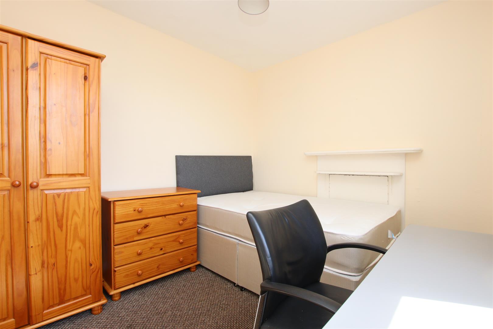 Hillstead House, Weston Park East, Bath, BA1